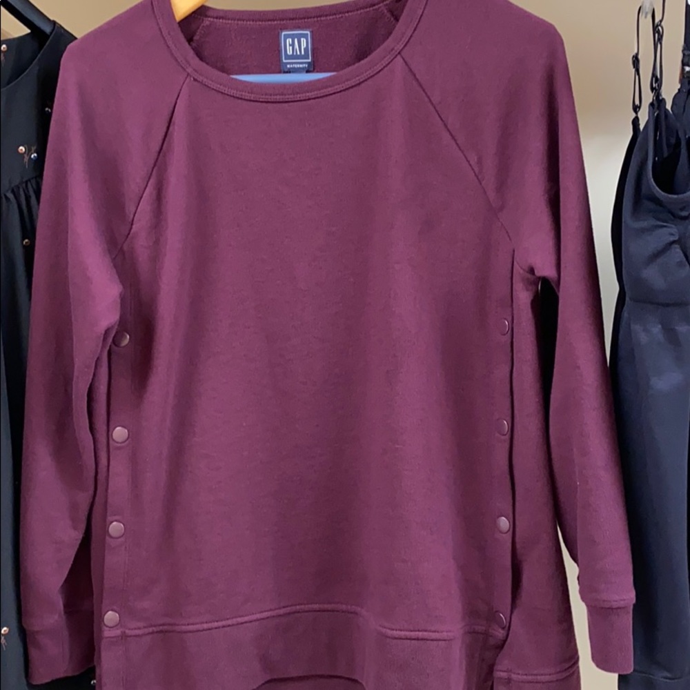 Gap maternity nursing sweatshirt m